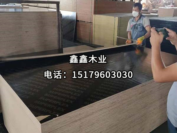 覆膜板